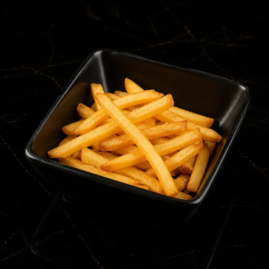 Kleine Portion goldgelbe Pommes